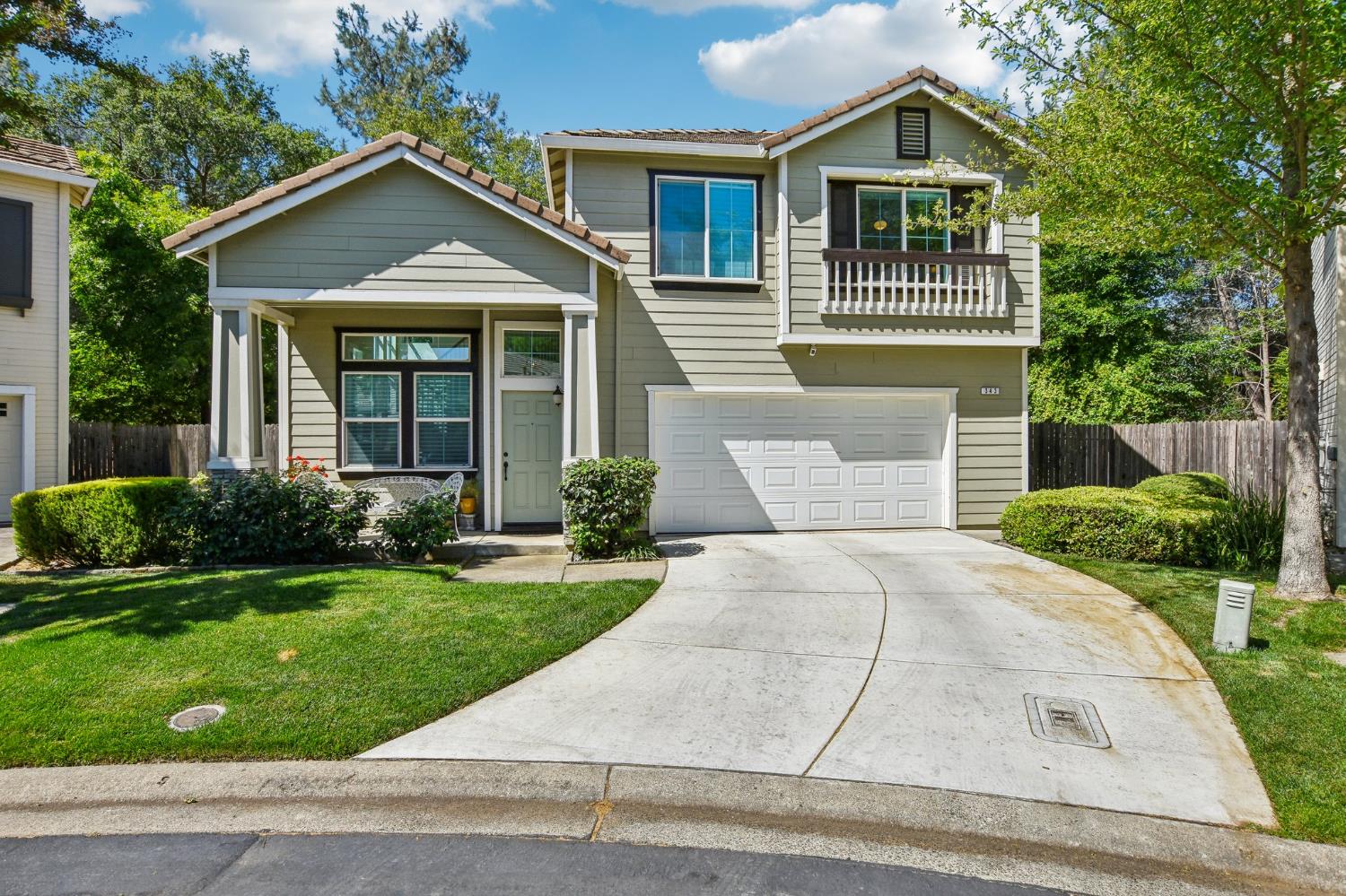 Detail Gallery Image 2 of 53 For 343 Coventry Cir, Folsom,  CA 95630 - 4 Beds | 2/1 Baths