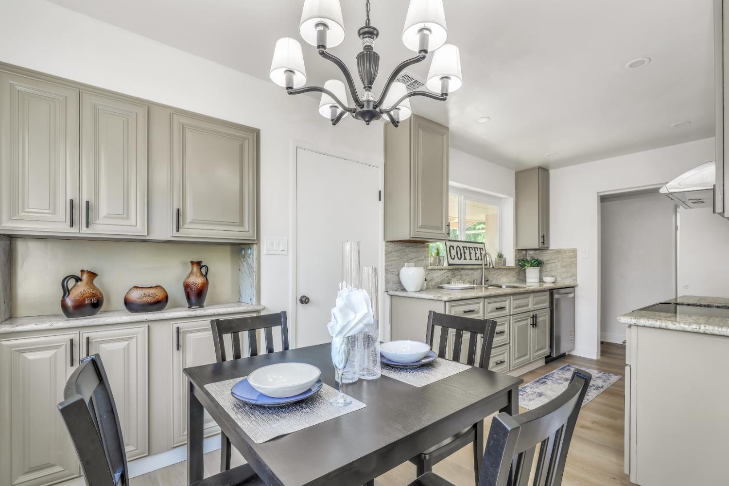 Detail Gallery Image 8 of 40 For 5705 Rickey Drive, Sacramento,  CA 95822 - 3 Beds | 2 Baths