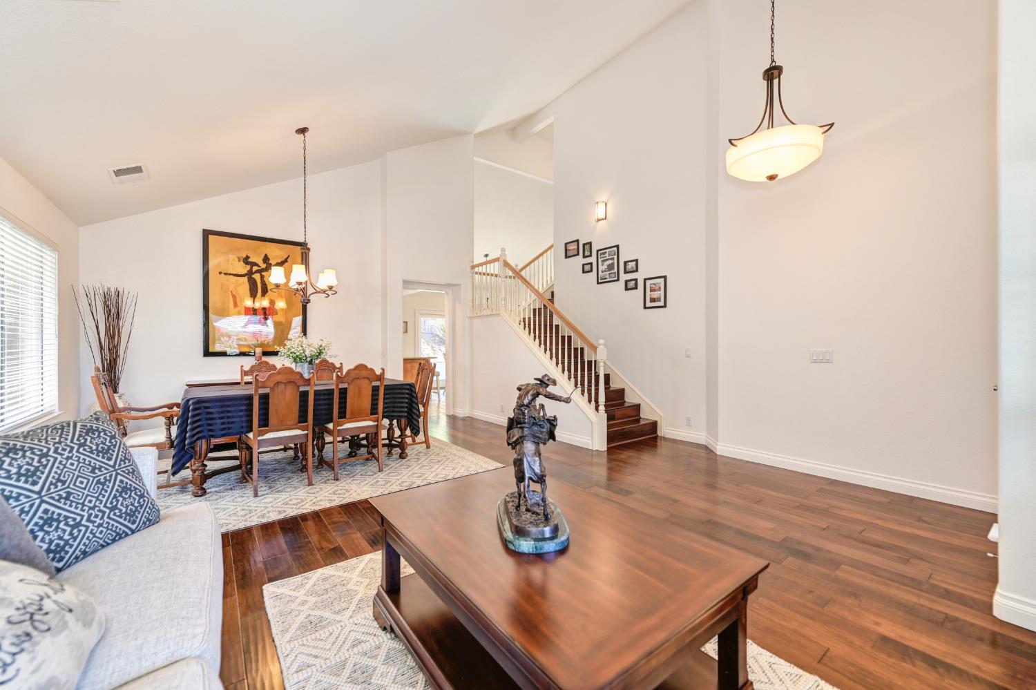 Detail Gallery Image 7 of 43 For 5313 Thunder Ridge Cir, Rocklin,  CA 95765 - 4 Beds | 3 Baths