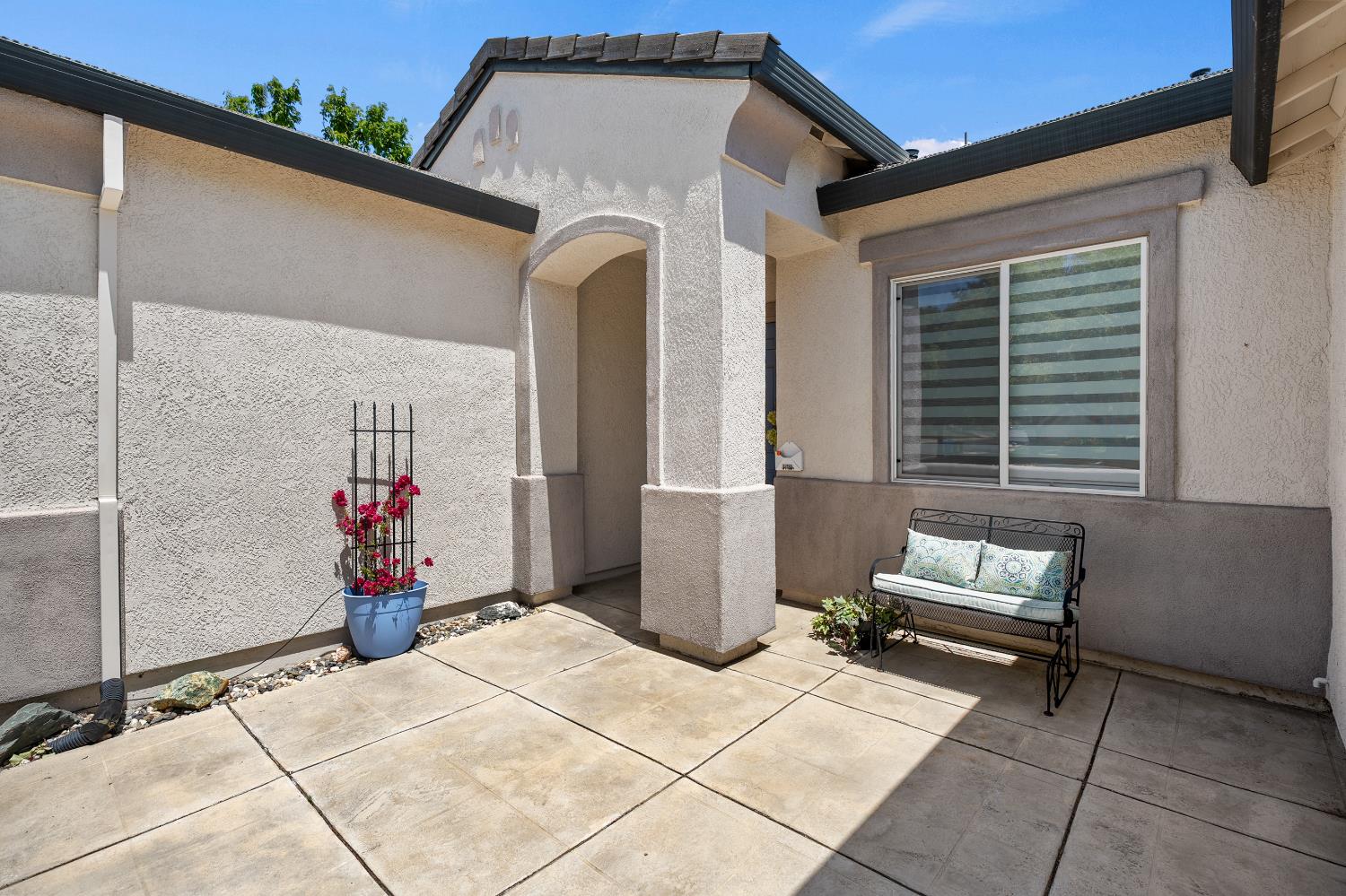 Detail Gallery Image 12 of 65 For 9501 Misty Cove Ln, Elk Grove,  CA 95758 - 2 Beds | 2 Baths
