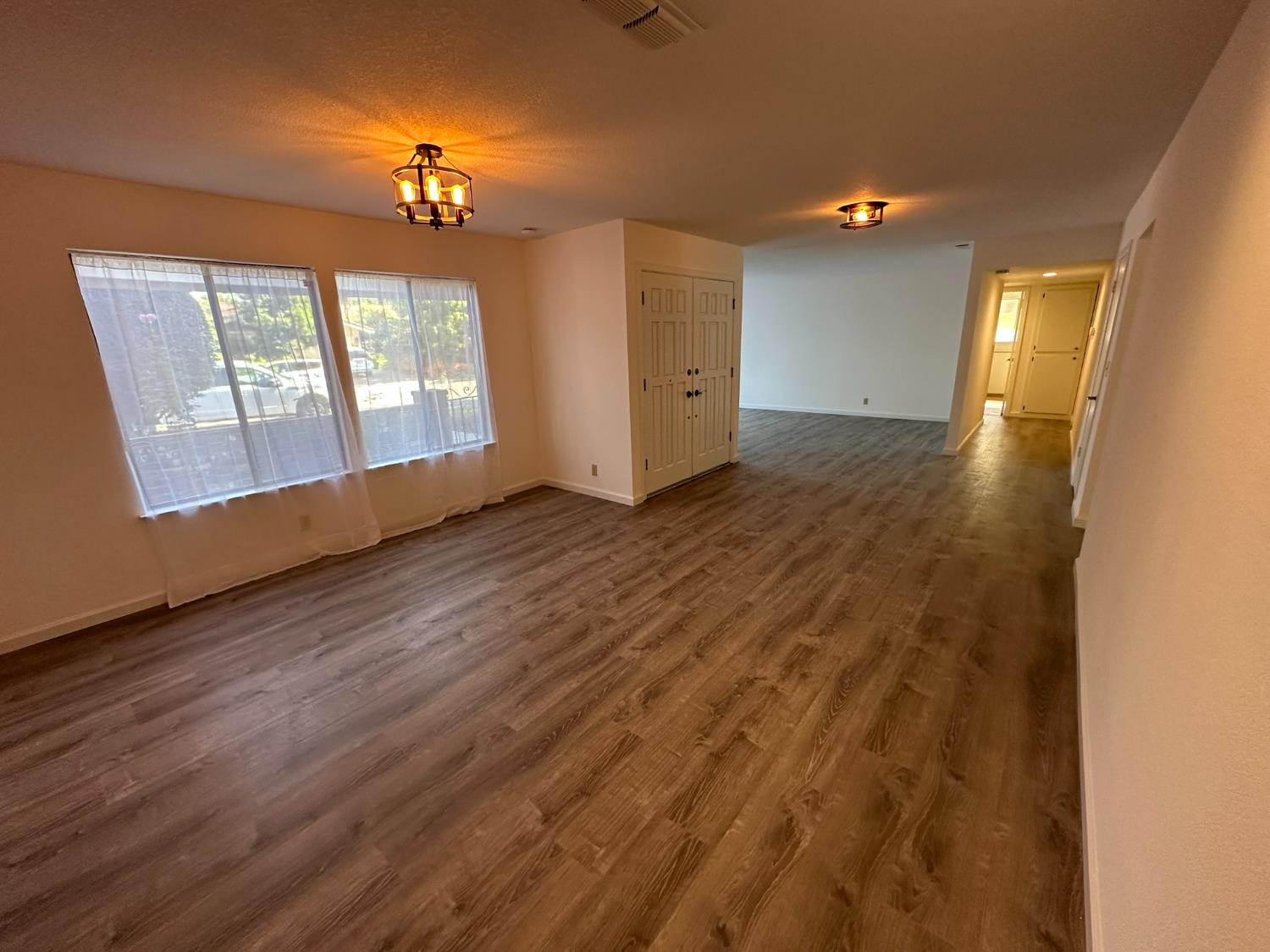 Detail Gallery Image 22 of 28 For 4408 San Ramon Dr, Davis,  CA 95618 - 4 Beds | 2/1 Baths