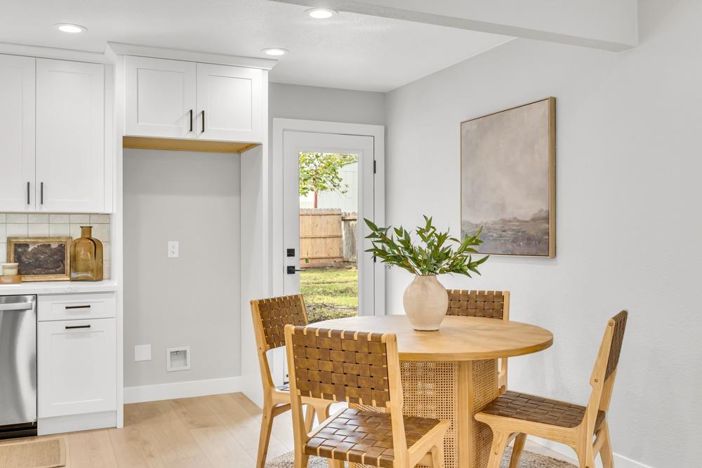Detail Gallery Image 13 of 43 For 7652 Leineke Ln, Citrus Heights,  CA 95610 - 3 Beds | 2 Baths