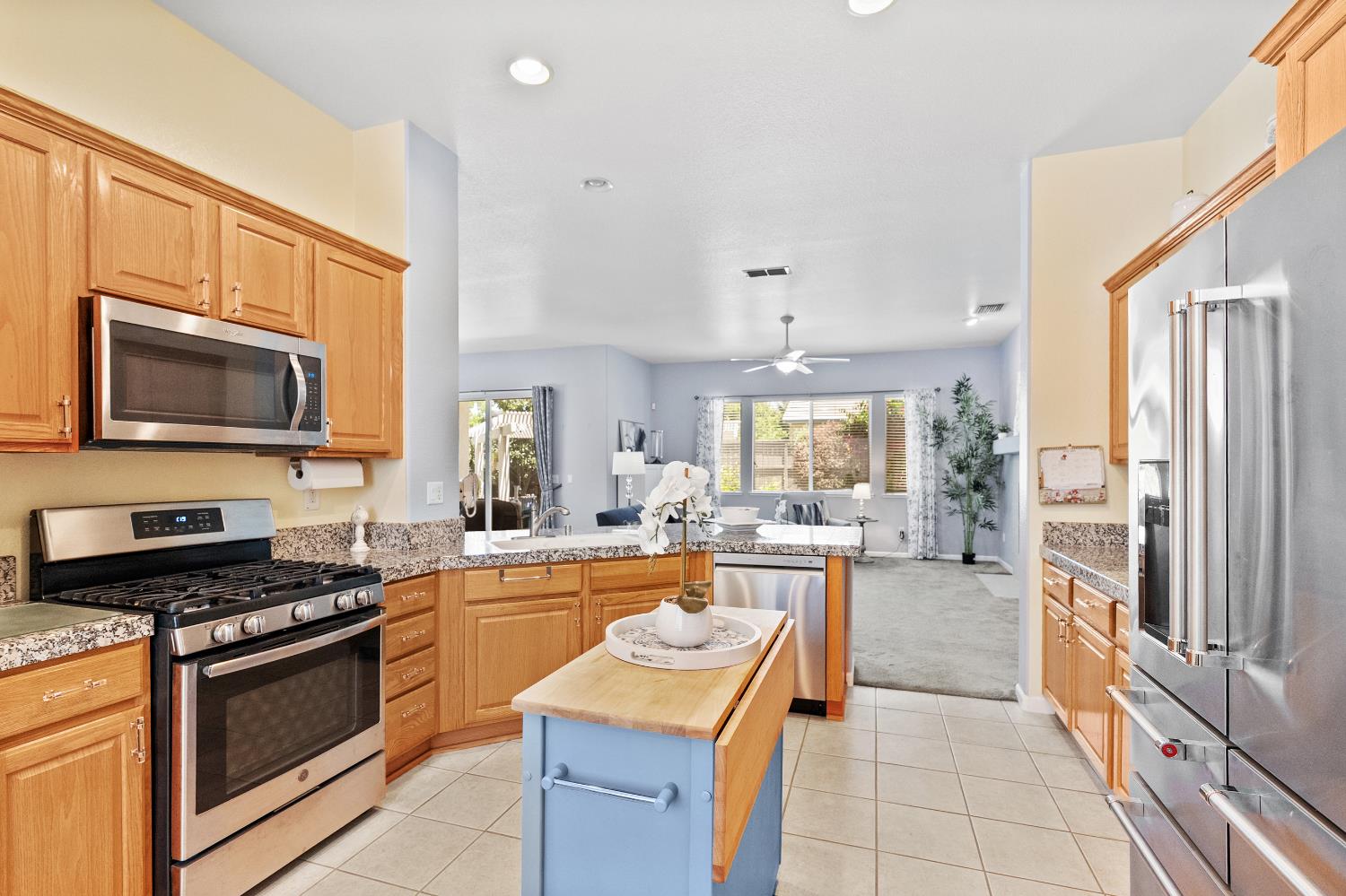 Detail Gallery Image 27 of 65 For 9501 Misty Cove Ln, Elk Grove,  CA 95758 - 2 Beds | 2 Baths