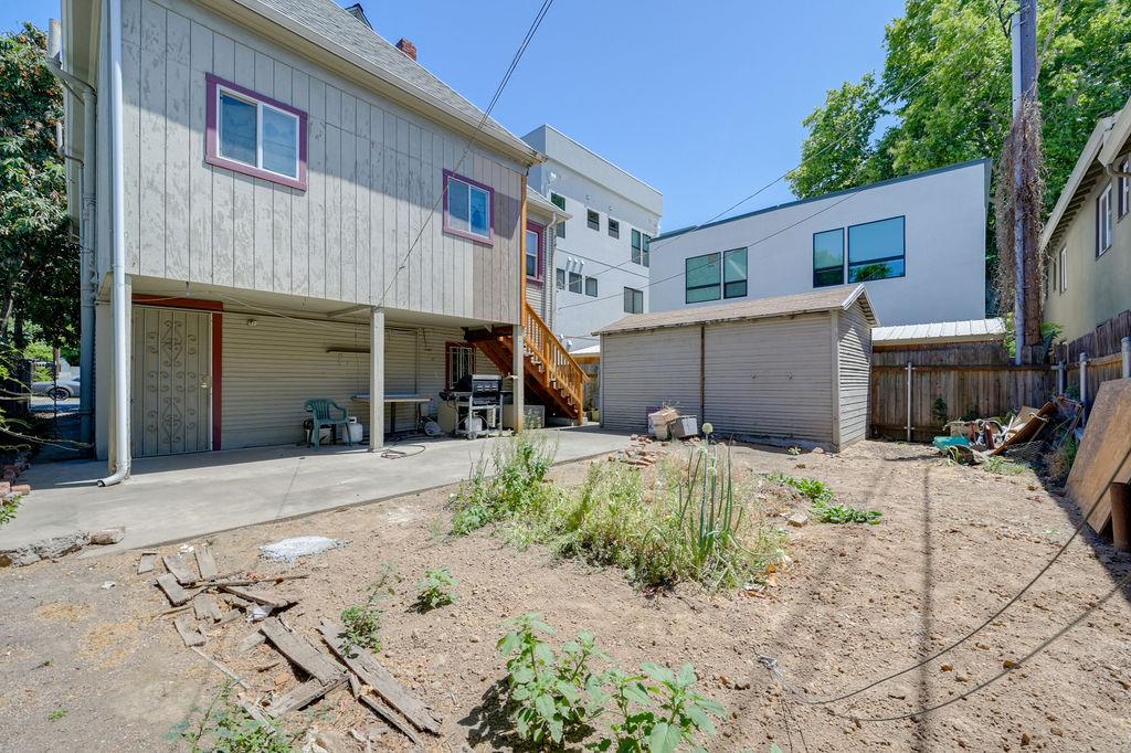 Detail Gallery Image 9 of 13 For 2220 15th St, Sacramento,  CA 95818 - – Beds | – Baths