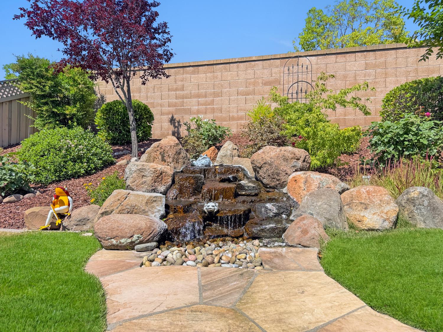 Detail Gallery Image 37 of 42 For 2052 Stonecrest Ln, Lincoln,  CA 95648 - 2 Beds | 2 Baths