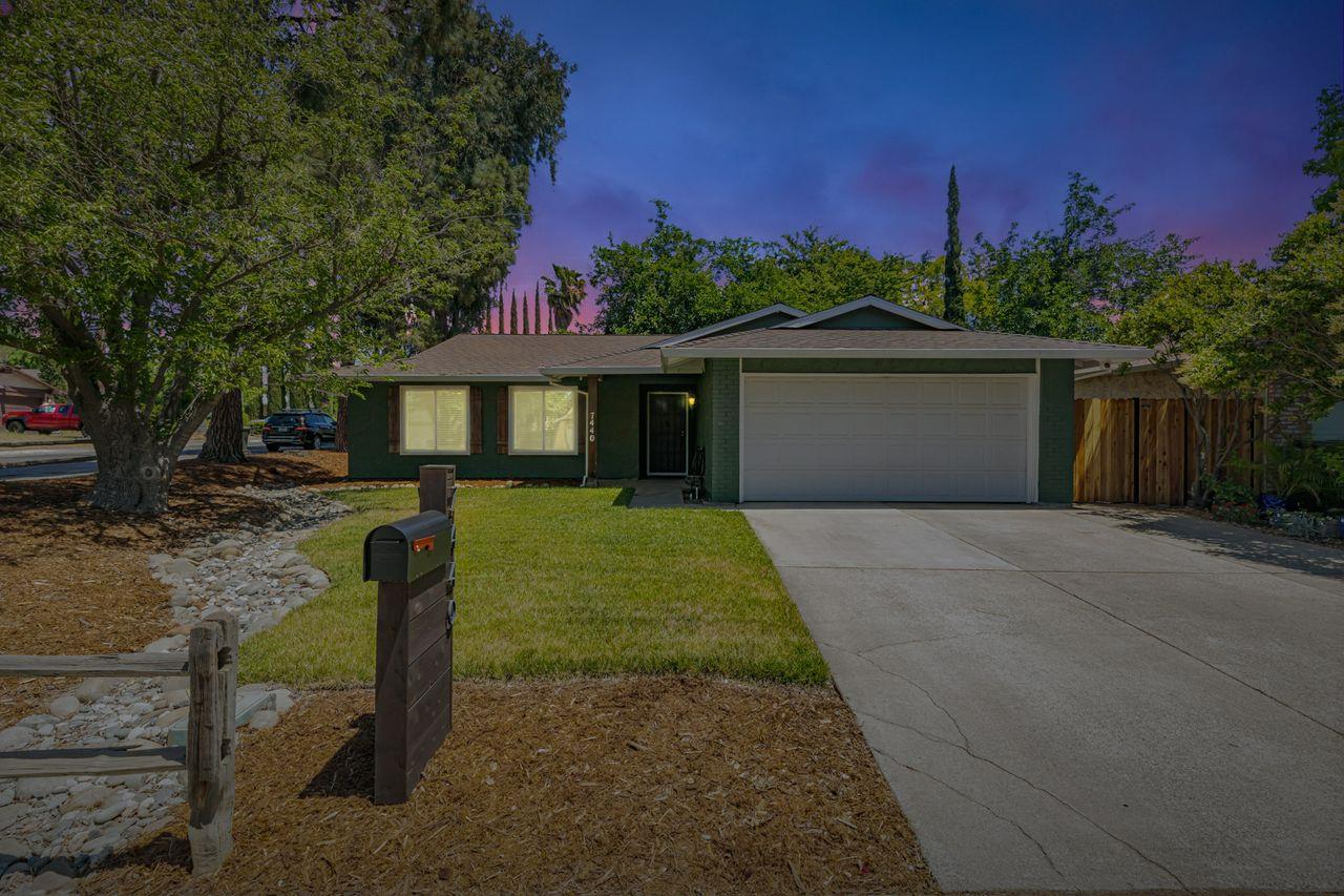 Detail Gallery Image 2 of 39 For 7440 Mar Vista Way, Citrus Heights,  CA 95621 - 3 Beds | 2 Baths