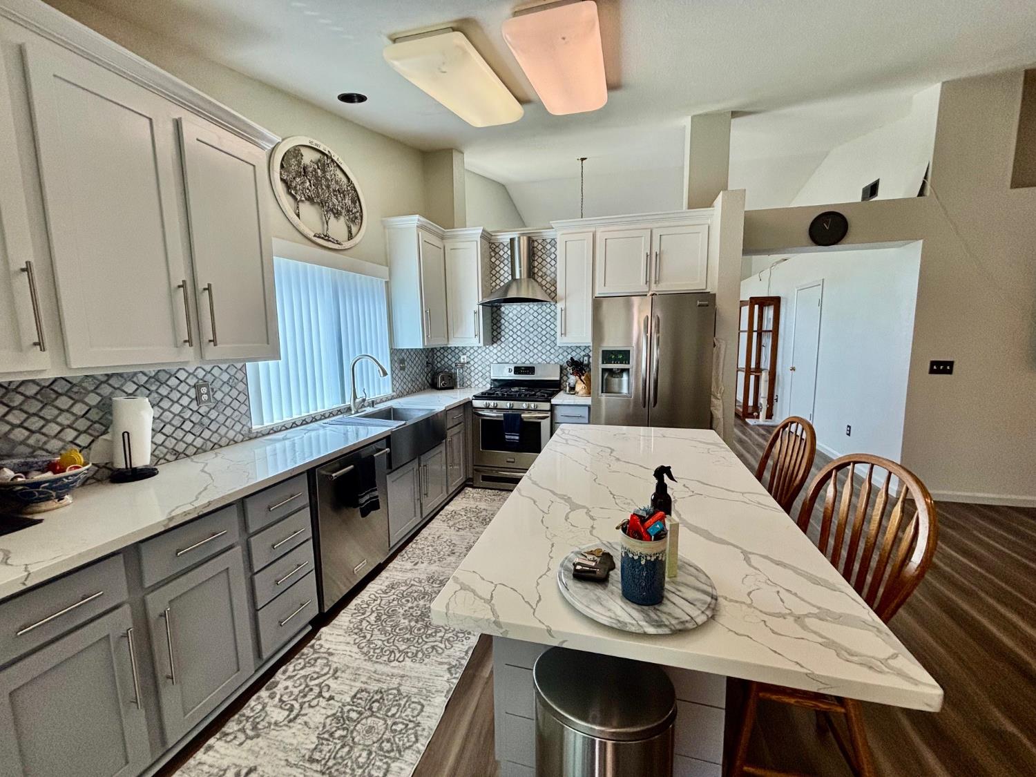 Detail Gallery Image 6 of 23 For 8949 Four Seasons Dr, Elk Grove,  CA 95624 - 4 Beds | 2 Baths