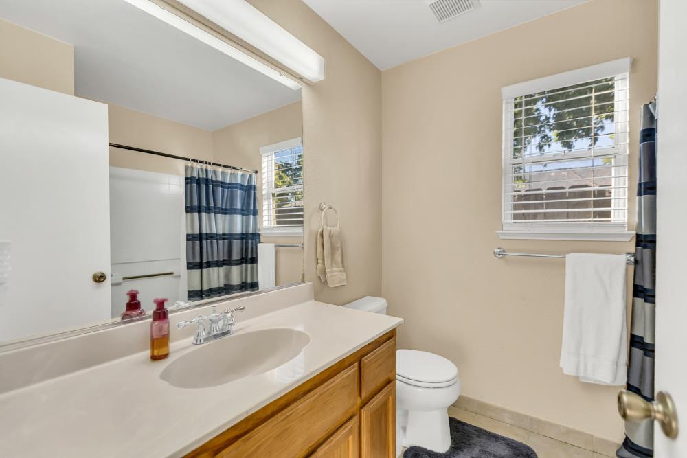 Detail Gallery Image 28 of 42 For 574 Ewell Ct, Galt,  CA 95632 - 3 Beds | 2 Baths