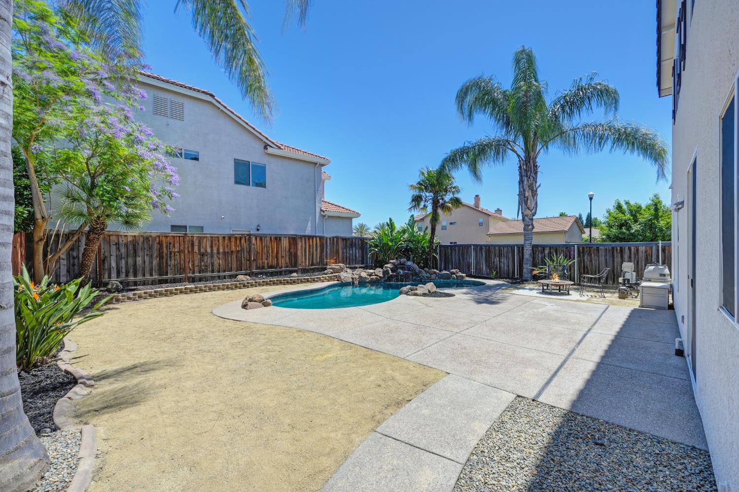 Detail Gallery Image 45 of 52 For 1700 Adrienne Dr, Roseville,  CA 95747 - 4 Beds | 3 Baths