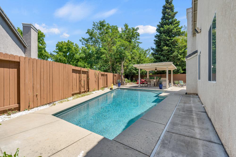 Detail Gallery Image 34 of 47 For 9145 Greendale Ct, Elk Grove,  CA 95758 - 4 Beds | 2 Baths