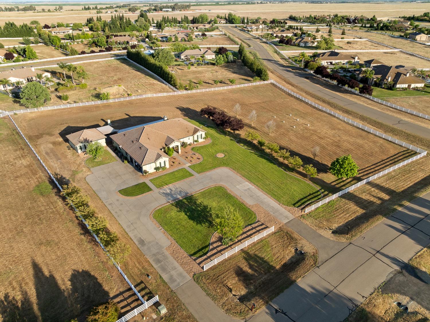 Detail Gallery Image 90 of 90 For 9461 Crossrail Dr, Wilton,  CA 95693 - 5 Beds | 3 Baths