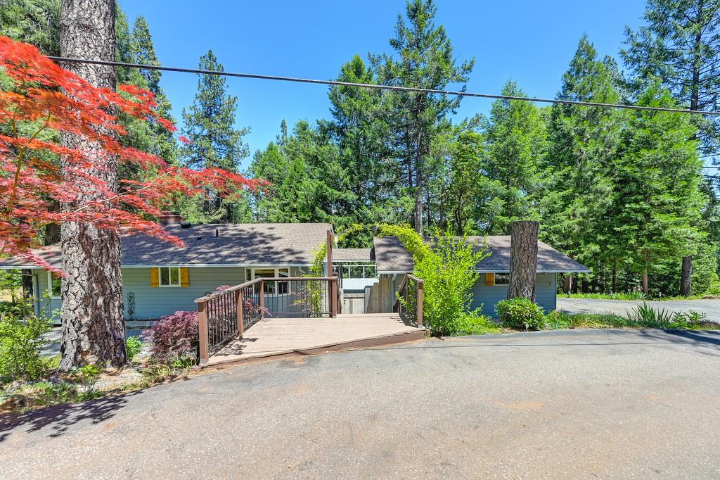 Detail Gallery Image 1 of 99 For 237 Sunnyside Dr, Colfax,  CA 95713 - 3 Beds | 2 Baths