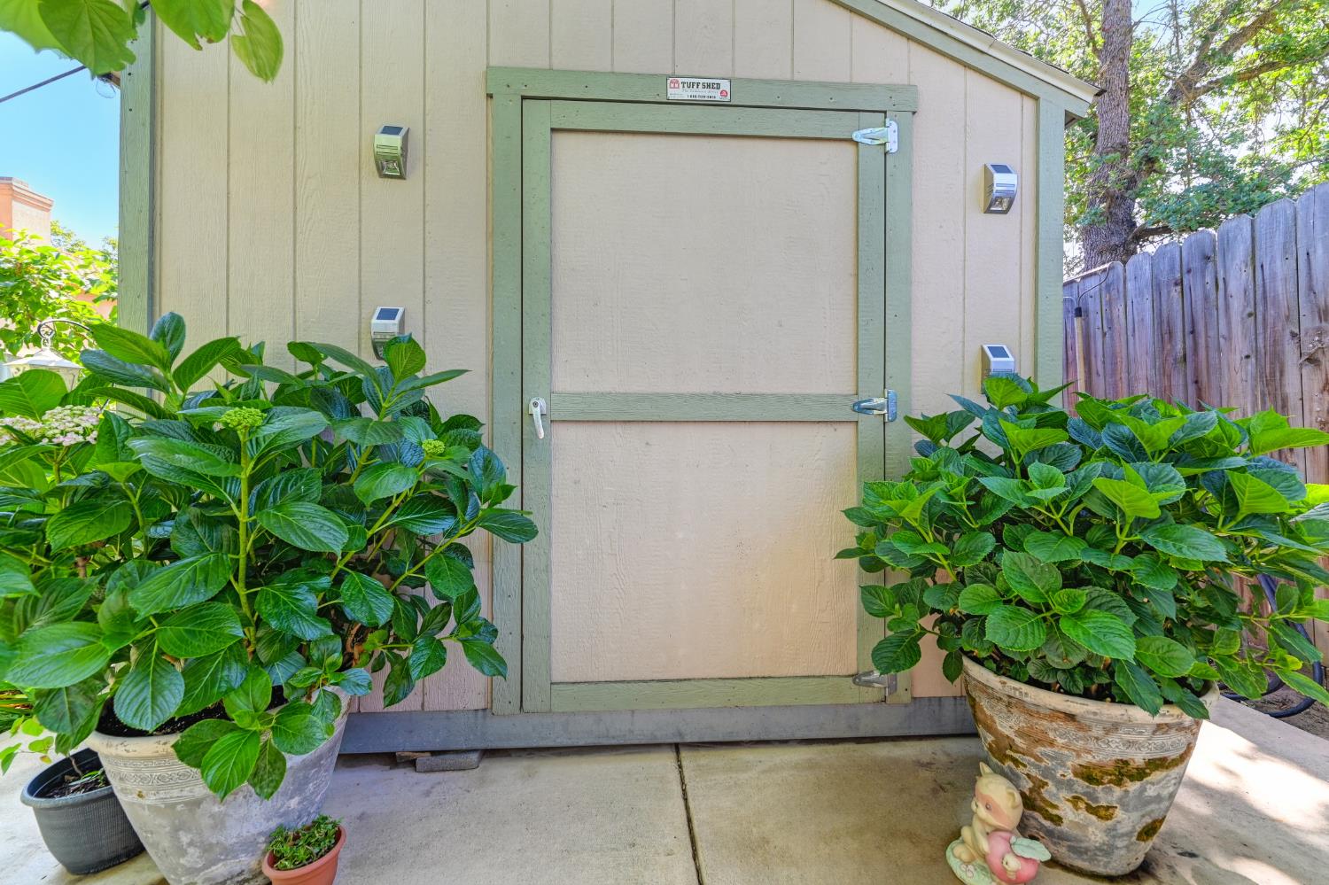 Detail Gallery Image 39 of 40 For 8570 Almond Bluff Ct, Orangevale,  CA 95662 - 3 Beds | 2 Baths