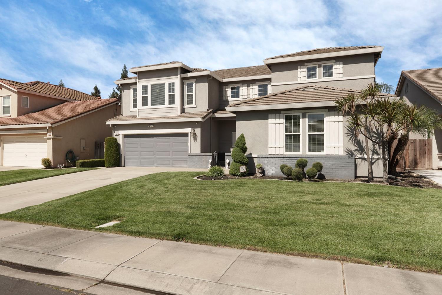 Detail Gallery Image 3 of 54 For 5545 Saxon Ave, Riverbank,  CA 95367 - 5 Beds | 3 Baths