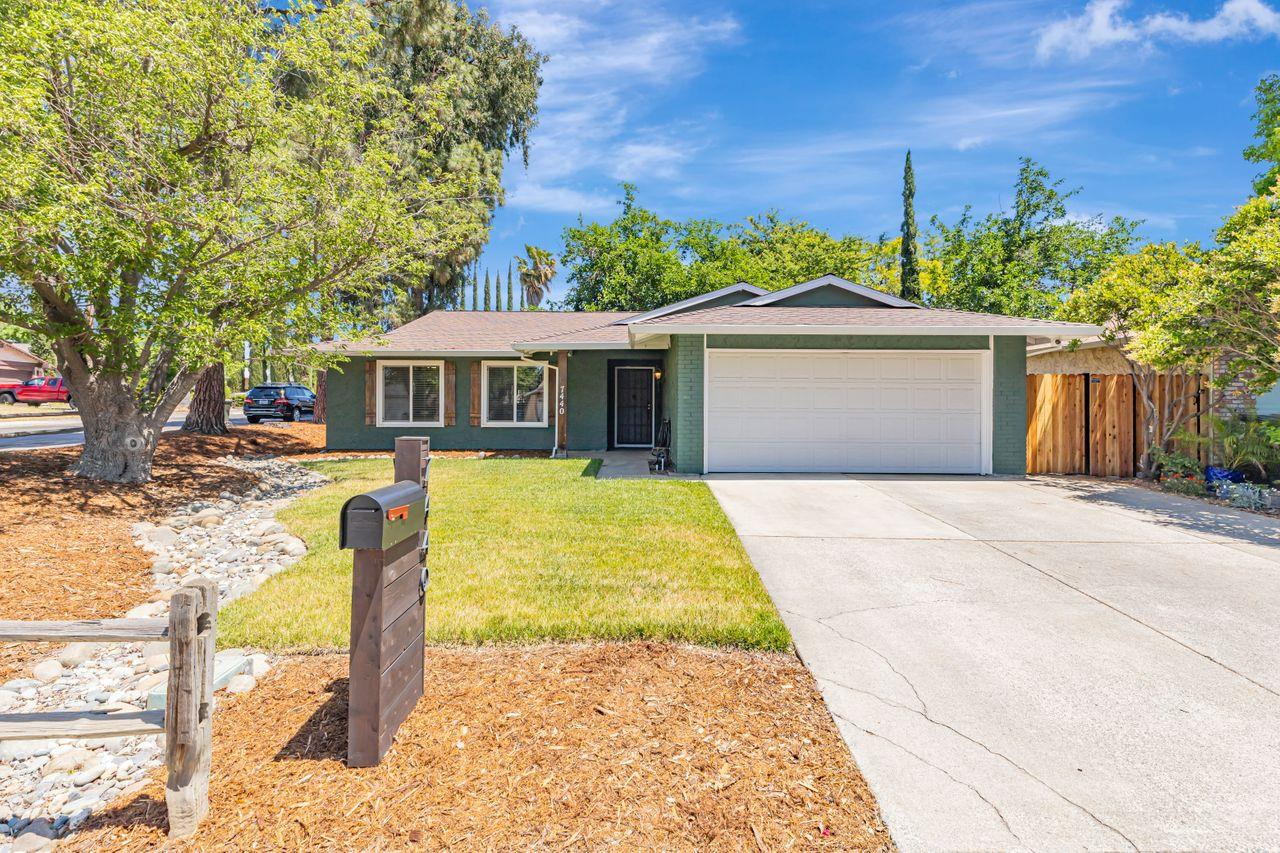Detail Gallery Image 1 of 39 For 7440 Mar Vista Way, Citrus Heights,  CA 95621 - 3 Beds | 2 Baths