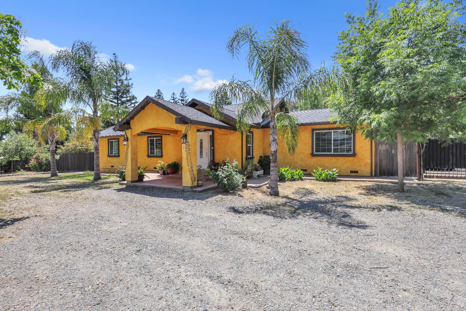 Detail Gallery Image 2 of 66 For 8033 Sunrise Blvd, Citrus Heights,  CA 95610 - 4 Beds | 3 Baths