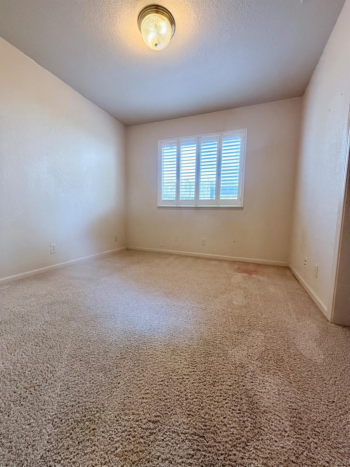 Detail Gallery Image 27 of 46 For 5271 Barbados Cir, Stockton,  CA 95210 - 4 Beds | 2 Baths