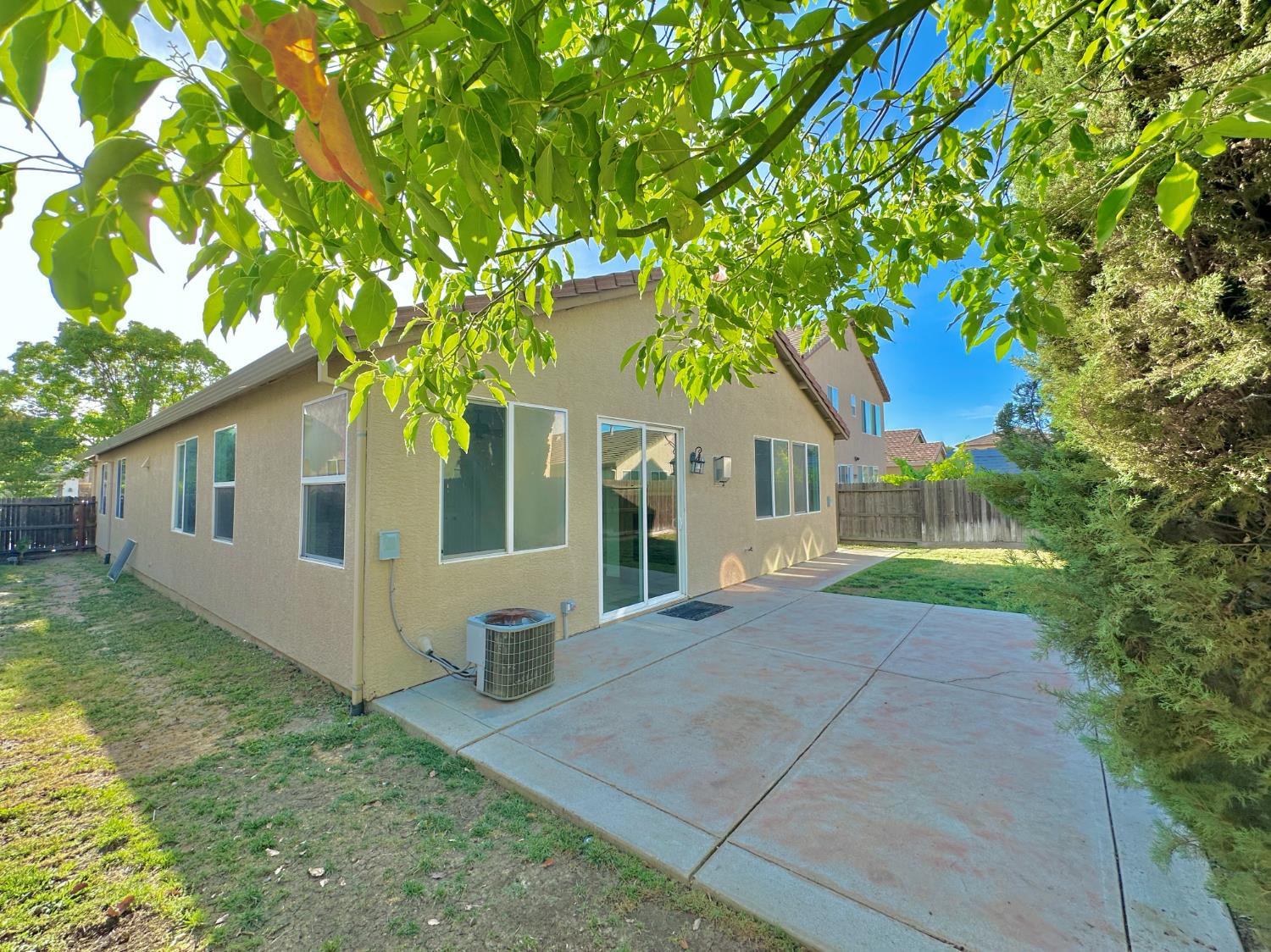 Detail Gallery Image 23 of 24 For 5666 La Casa Way, Sacramento,  CA 95835 - 3 Beds | 2 Baths