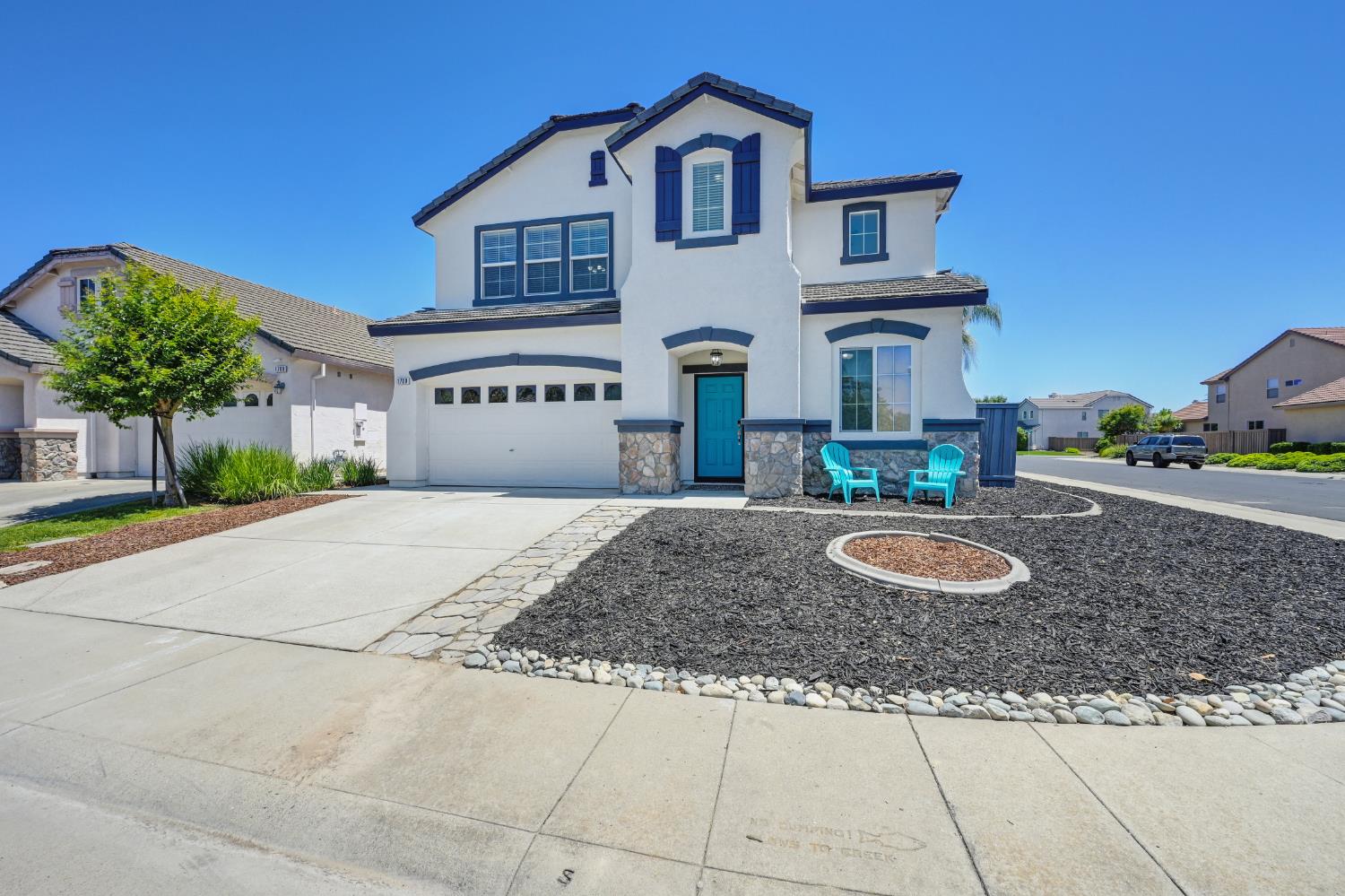 Detail Gallery Image 4 of 52 For 1700 Adrienne Dr, Roseville,  CA 95747 - 4 Beds | 3 Baths