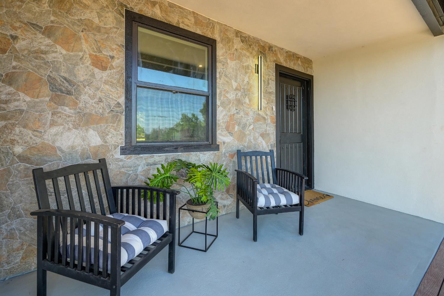 Detail Gallery Image 29 of 96 For 12445 Ladd Ln, Auburn,  CA 95603 - 6 Beds | 3 Baths