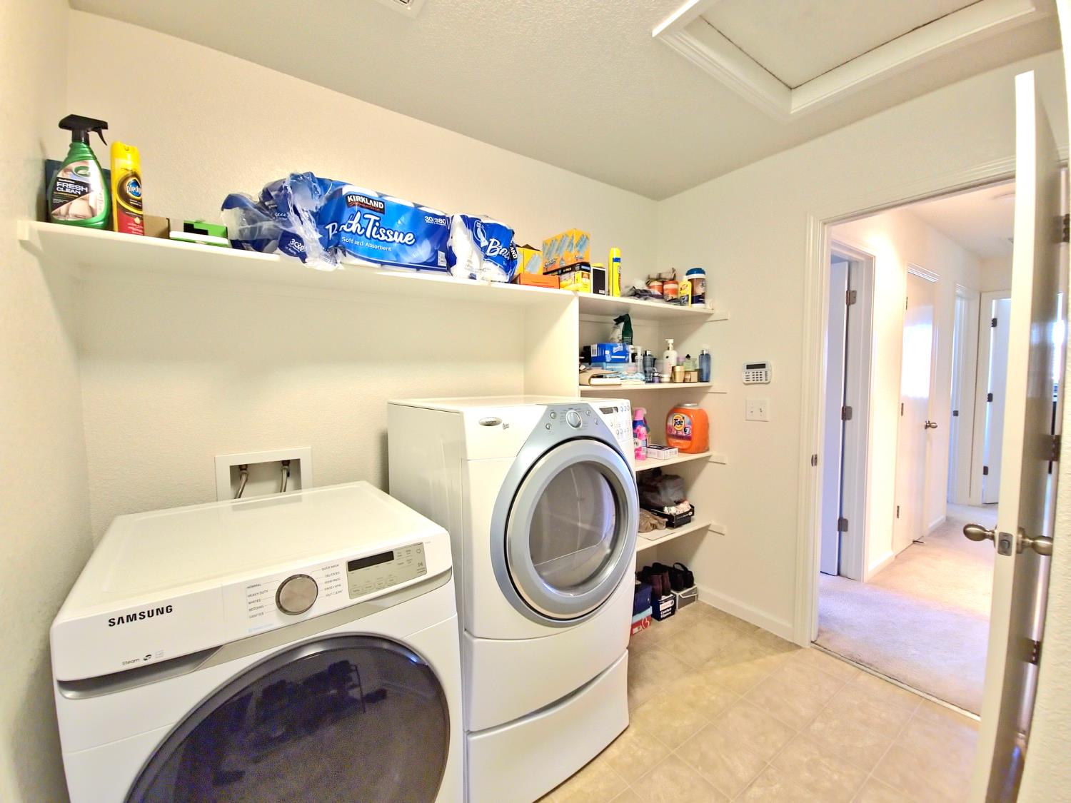 Detail Gallery Image 14 of 18 For 1572 Minories Dr, Olivehurst,  CA 95961 - 3 Beds | 2 Baths