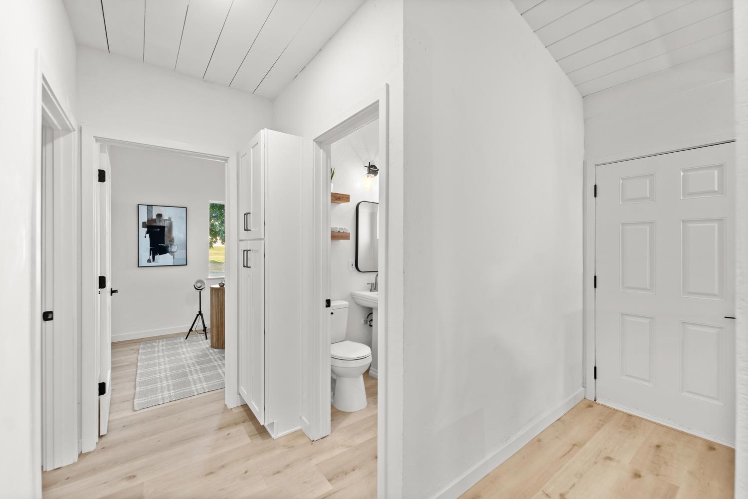 Detail Gallery Image 19 of 42 For 5500 73rd St, Sacramento,  CA 95820 - 3 Beds | 1 Baths