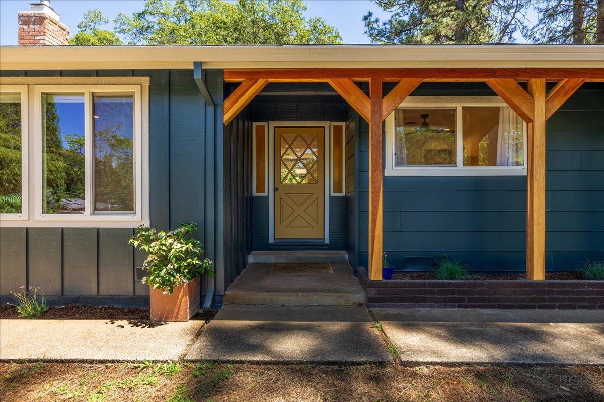 Detail Gallery Image 5 of 41 For 13409 Evergreen Dr, Nevada City,  CA 95959 - 3 Beds | 3 Baths