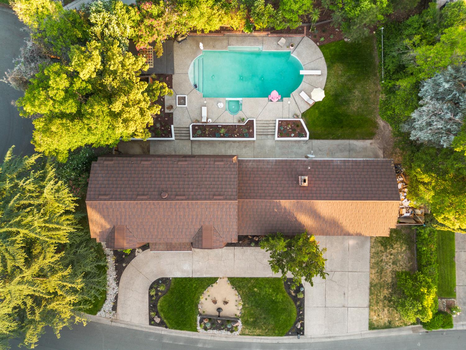 Detail Gallery Image 64 of 65 For 8514 Bordeaux Way, Fair Oaks,  CA 95628 - 4 Beds | 2/1 Baths