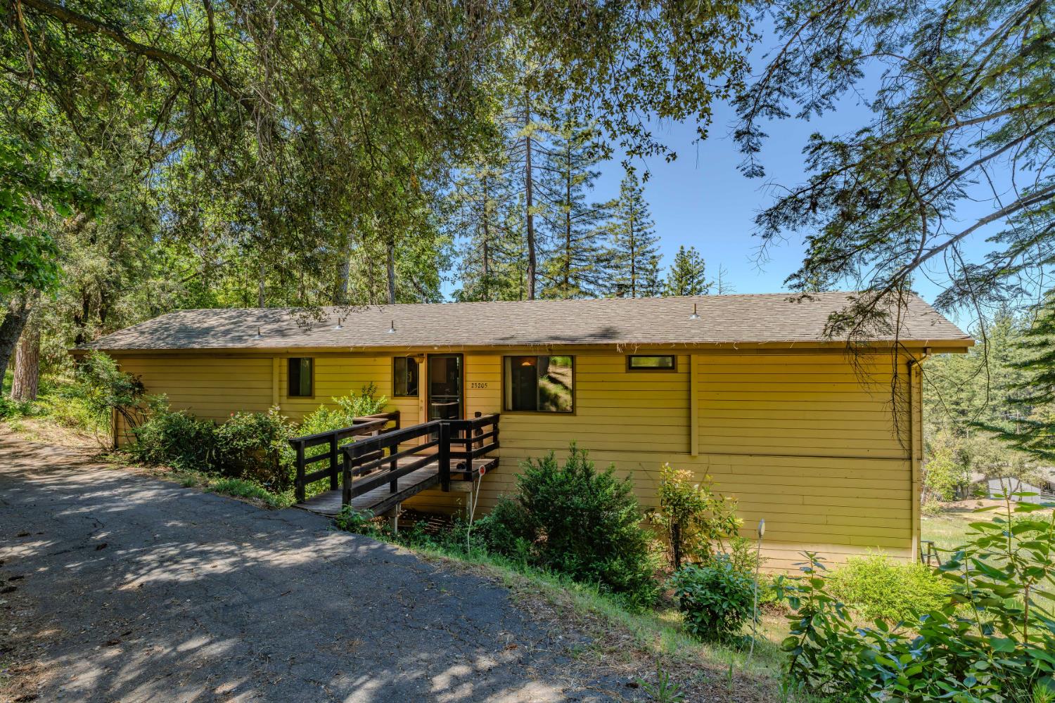 Detail Gallery Image 2 of 48 For 23205 Roden, Pioneer,  CA 95666 - 2 Beds | 2 Baths