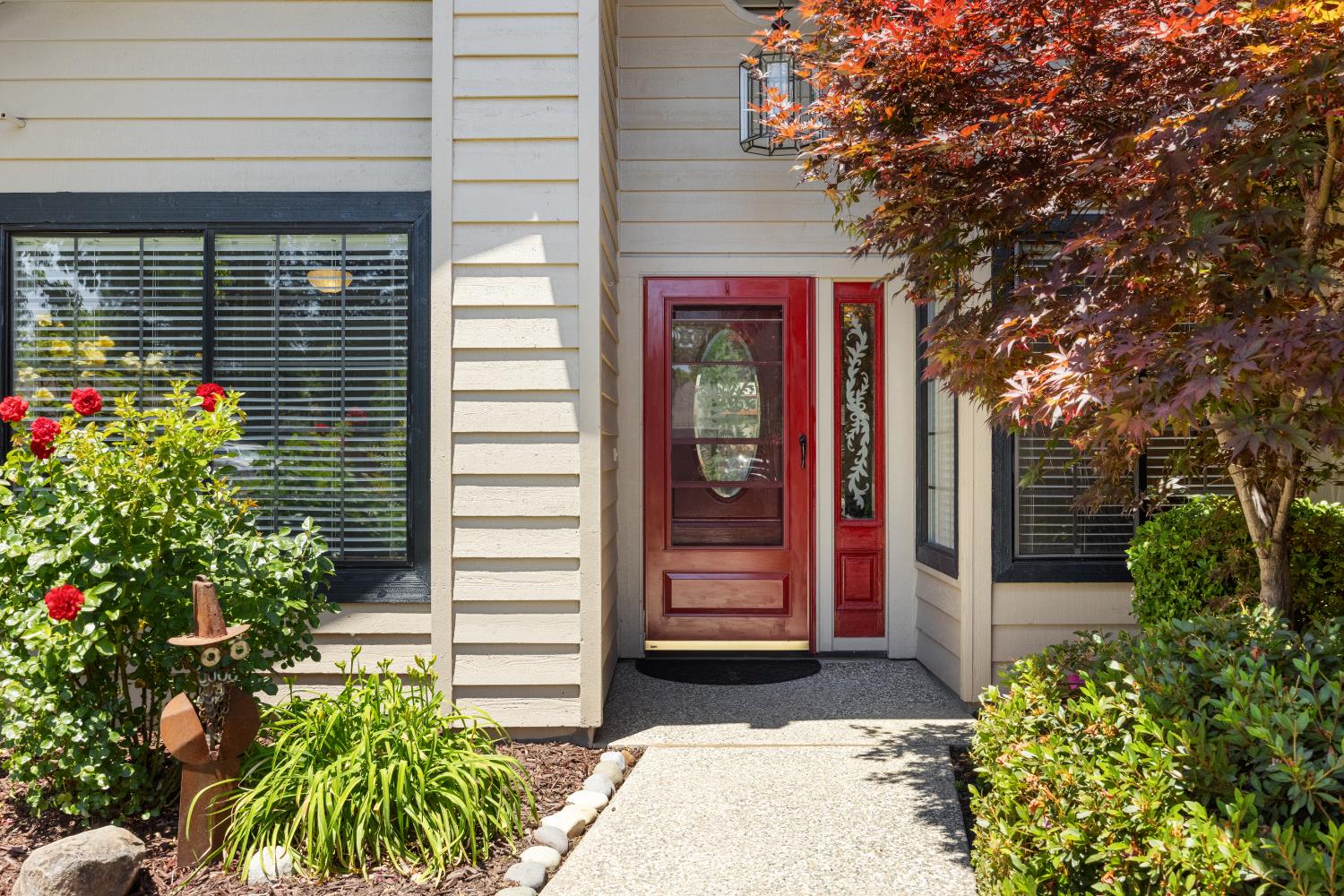 Detail Gallery Image 4 of 72 For 503 Hogan Ct, Roseville,  CA 95678 - 4 Beds | 3 Baths