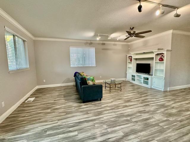 Detail Gallery Image 27 of 40 For 898 Supreme Ct, Auburn,  CA 95603 - 4 Beds | 3 Baths