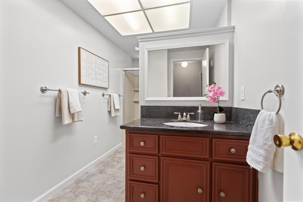 Detail Gallery Image 28 of 69 For 8744 Rubia Dr, Elk Grove,  CA 95624 - 3 Beds | 2/1 Baths