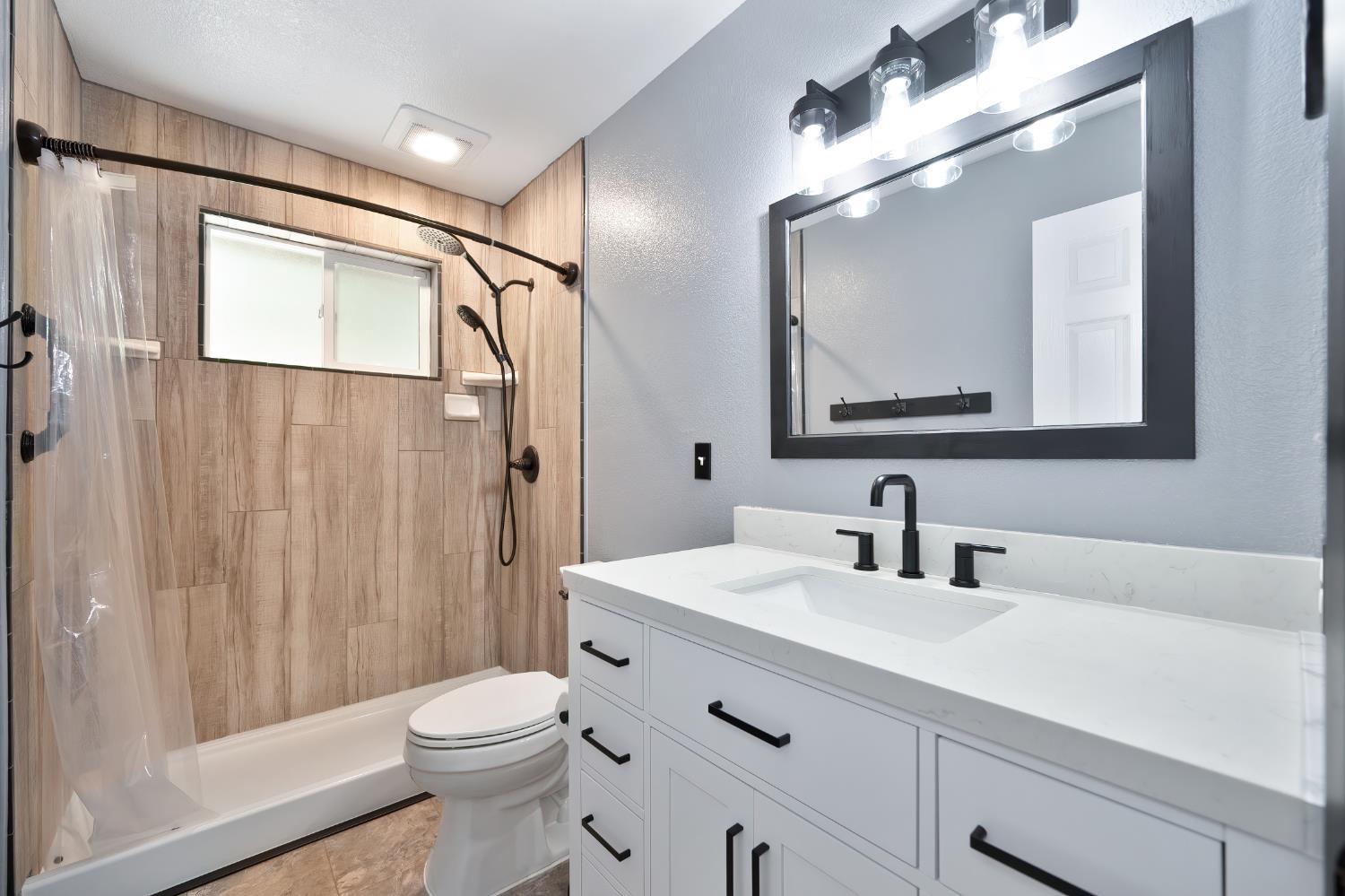 Detail Gallery Image 13 of 36 For 3063 Zinc Dr, Pollock Pines,  CA 95726 - 3 Beds | 2 Baths
