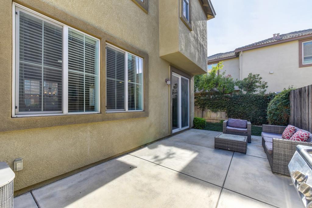 Detail Gallery Image 32 of 38 For 390 Caravaggio Way, Sacramento,  CA 95835 - 3 Beds | 2/1 Baths