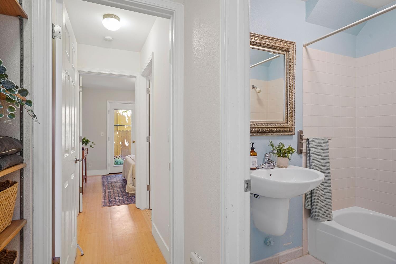 Photo #19: 225061604 Listing: Photo #19