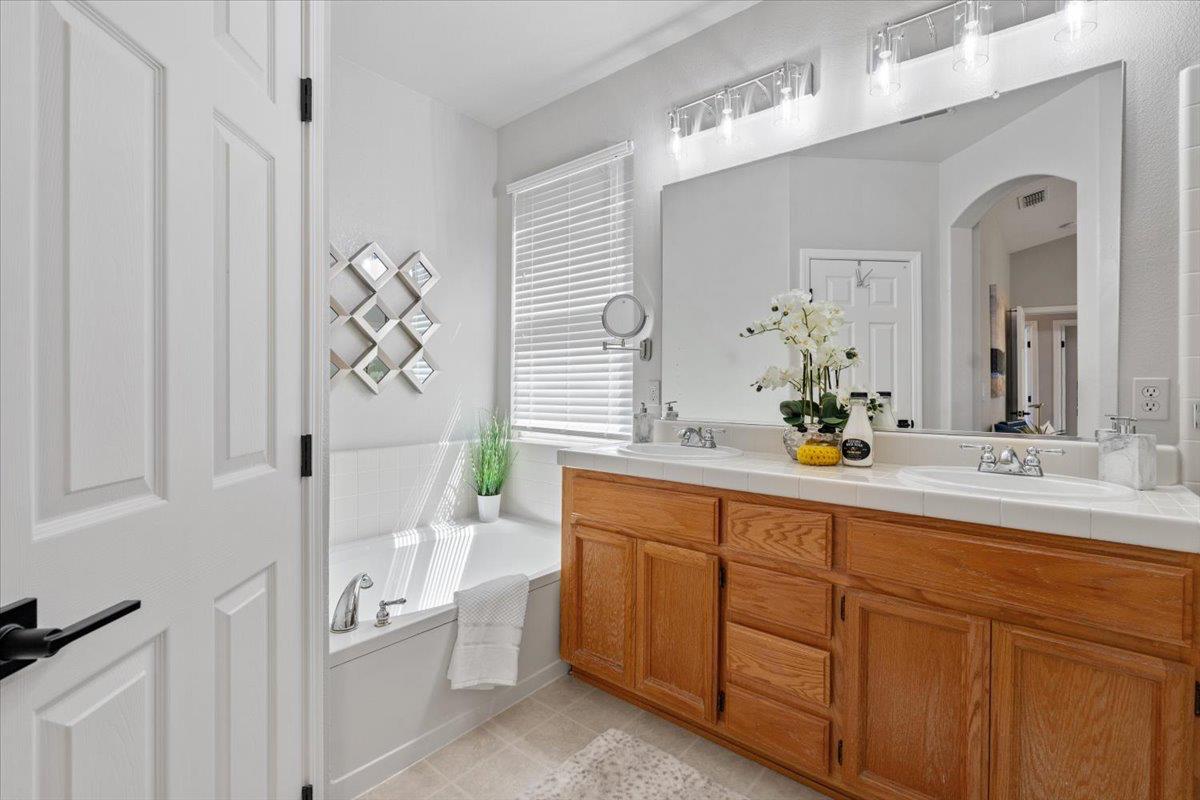 Detail Gallery Image 22 of 41 For 2204 Quarry Way, Rocklin,  CA 95765 - 3 Beds | 2/1 Baths