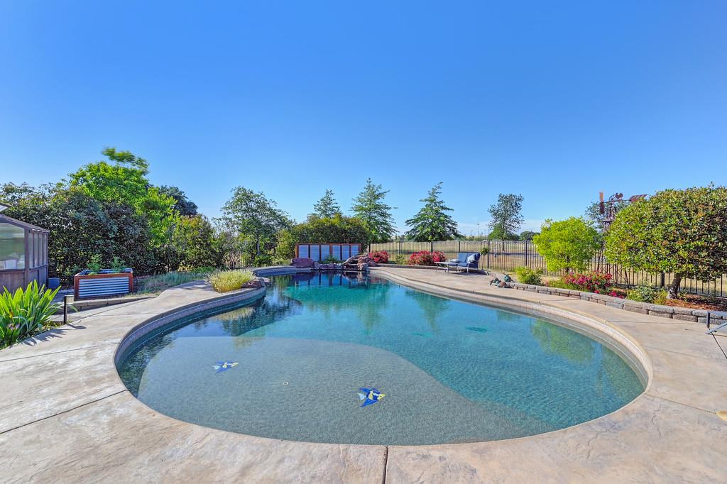 Detail Gallery Image 42 of 50 For 14725 Plano Ct, Rancho Murieta,  CA 95683 - 4 Beds | 2 Baths