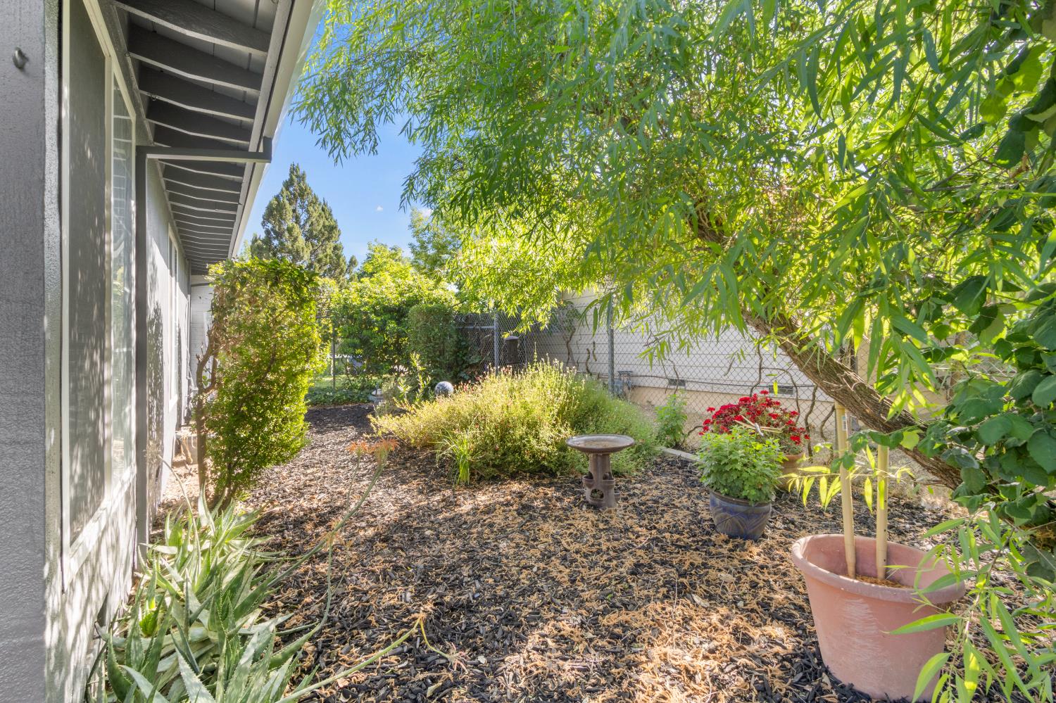 Detail Gallery Image 54 of 65 For 4937 Donovan Dr, Carmichael,  CA 95608 - 3 Beds | 2 Baths