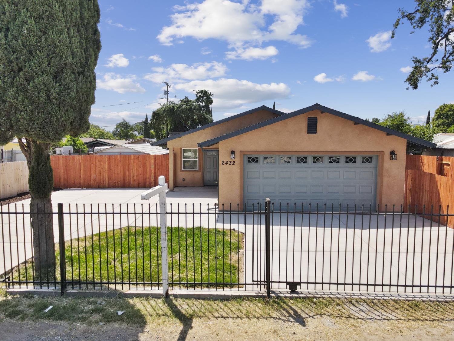 Detail Gallery Image 31 of 46 For 2432 E Willow St a & B,  Stockton,  CA 95205 - 4 Beds | 2 Baths