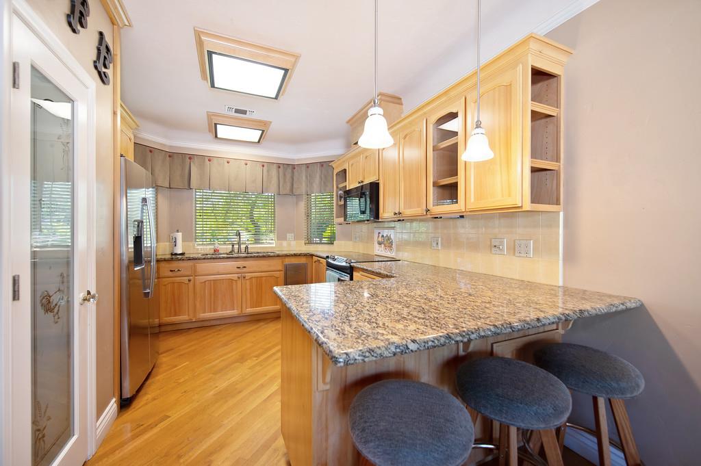 Detail Gallery Image 12 of 35 For 3443 Barker Rd, Loomis,  CA 95650 - 3 Beds | 2/1 Baths