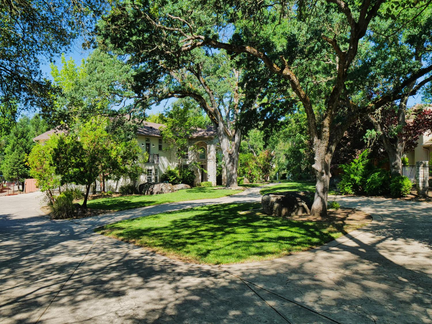 Detail Gallery Image 4 of 77 For 3710 Clover Valley Rd, Rocklin,  CA 95677 - 4 Beds | 3/1 Baths
