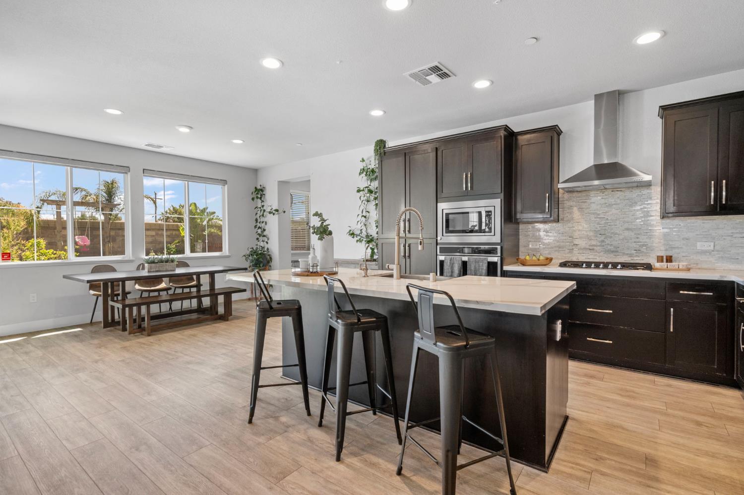 Detail Gallery Image 18 of 57 For 344 W Hopkins Ct, Mountain House,  CA 95391 - 4 Beds | 3 Baths