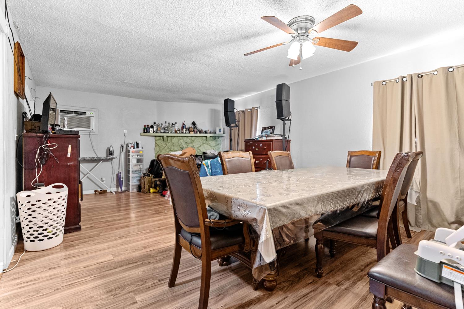 Detail Gallery Image 15 of 27 For 4776 E Lowe Ave, Fresno,  CA 93702 - 3 Beds | 1 Baths