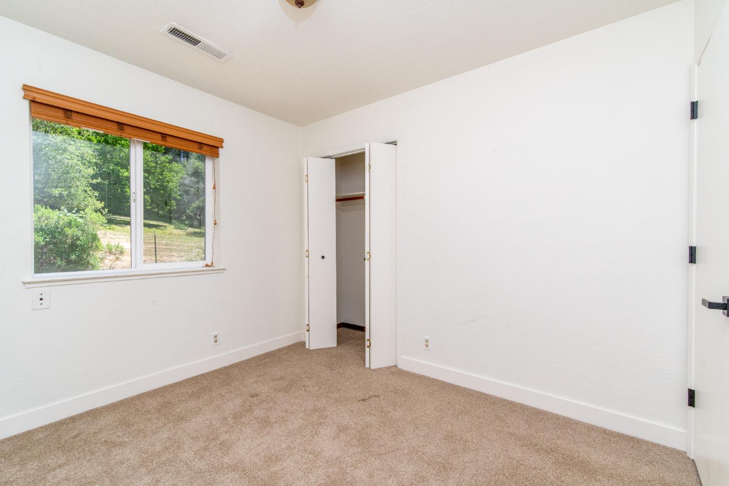 Detail Gallery Image 10 of 33 For 3791 Noel Ct, Placerville,  CA 95667 - 3 Beds | 2 Baths