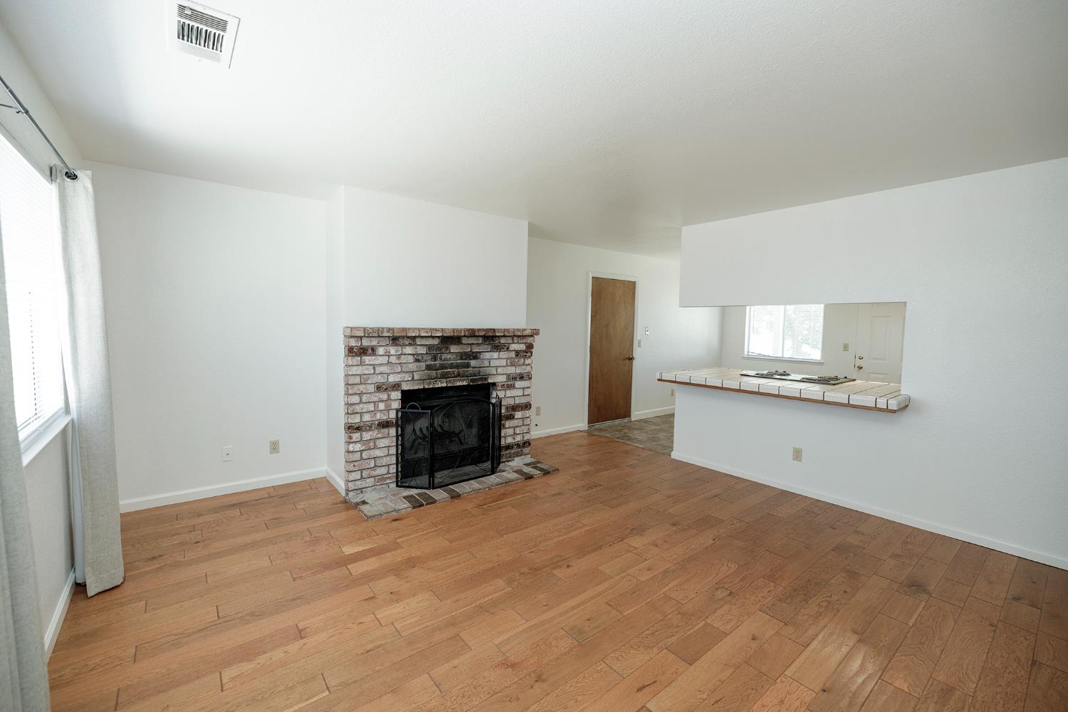 Detail Gallery Image 8 of 41 For 3824 S Commons Rd, Turlock,  CA 95380 - 2 Beds | 1 Baths