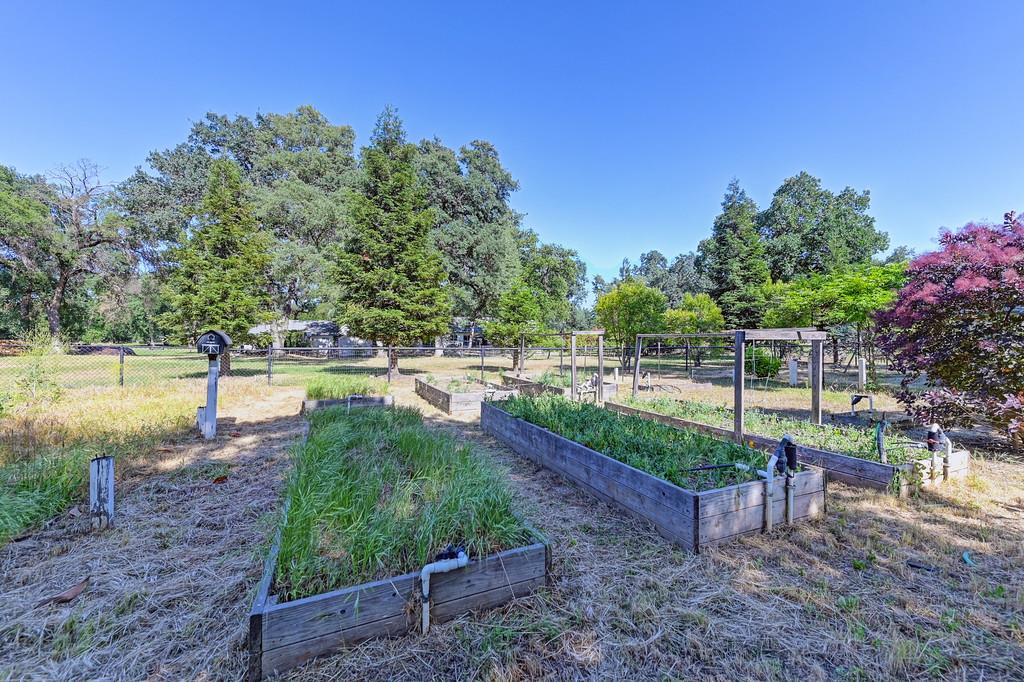 Detail Gallery Image 31 of 35 For 3443 Barker Rd, Loomis,  CA 95650 - 3 Beds | 2/1 Baths