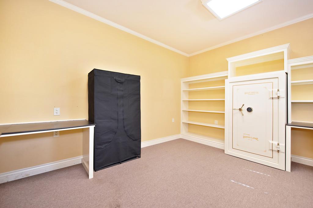 Detail Gallery Image 24 of 35 For 3443 Barker Rd, Loomis,  CA 95650 - 3 Beds | 2/1 Baths