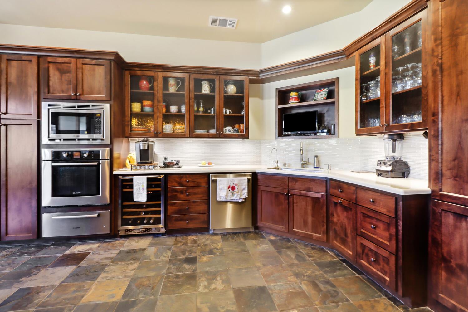 Detail Gallery Image 17 of 55 For 2253 Somerset Cir, Woodland,  CA 95776 - 3 Beds | 2 Baths
