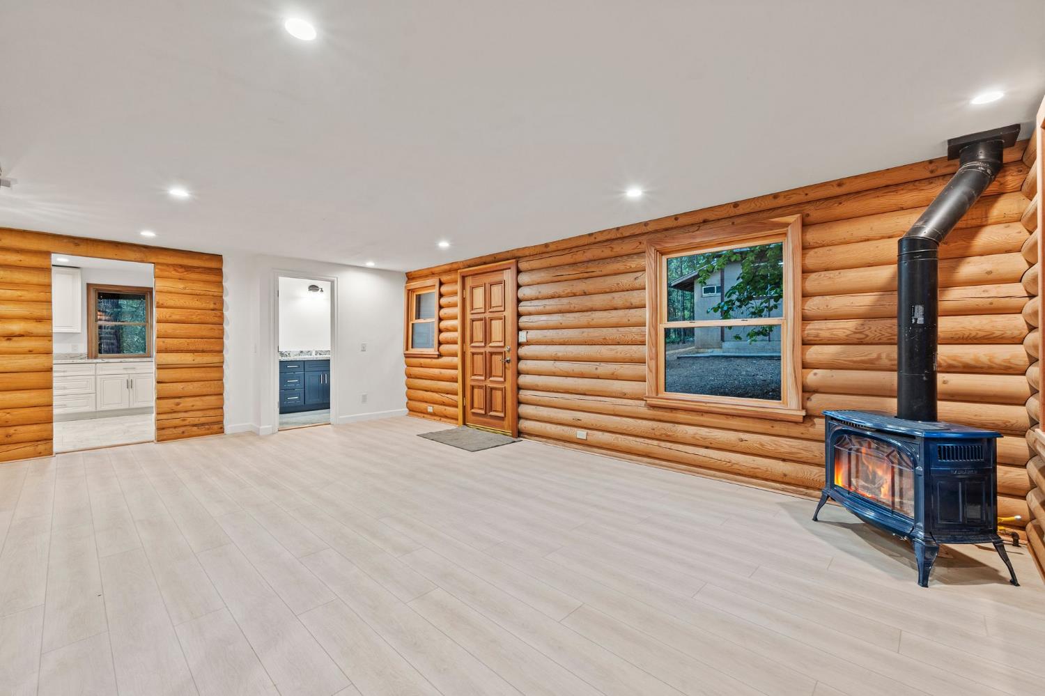 Detail Gallery Image 16 of 59 For 13792 Rockway Pl, Nevada City,  CA 95959 - 3 Beds | 3/1 Baths