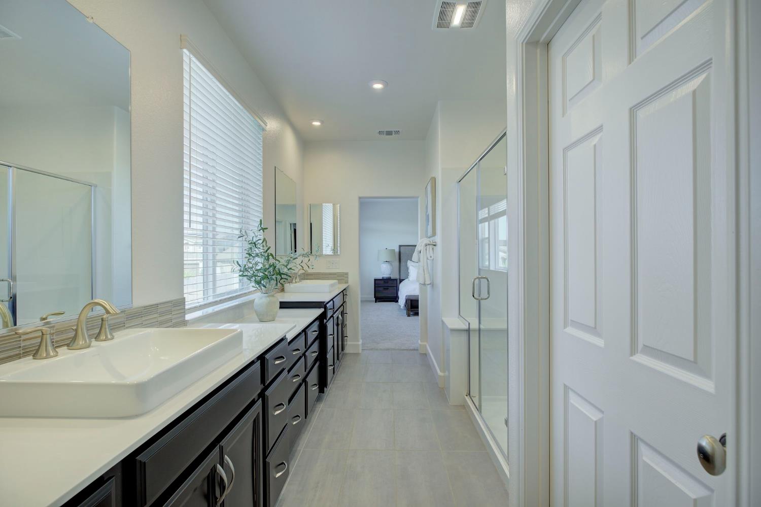 Detail Gallery Image 34 of 50 For 1216 Fence Post Way, Roseville,  CA 95747 - 4 Beds | 4 Baths